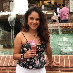 Meet your Posher, Yasmin